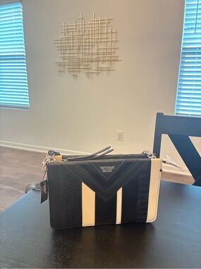 Victoria's Secret Black and Cream Chevron Messenger Crossbody
